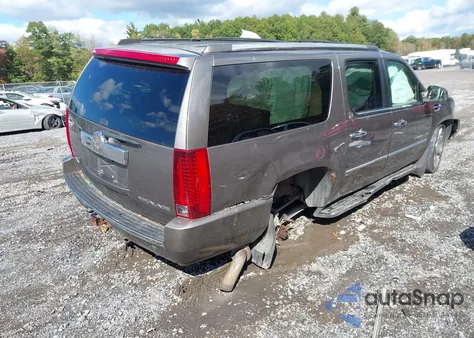 2014 Cadillac Escalade Esv Luxury z USA, uszkodzony, nr VIN 1GYS4HEF5ER189735